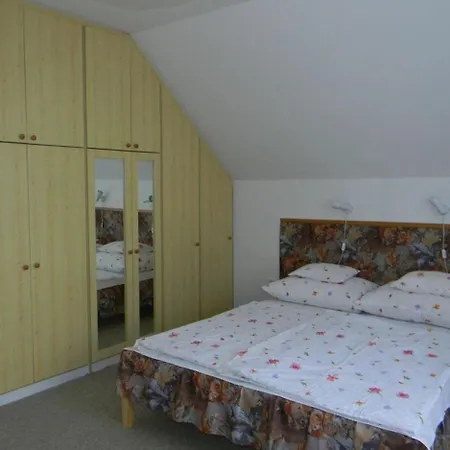 펜션 Holiday In Csopak/balaton 18325 초팍